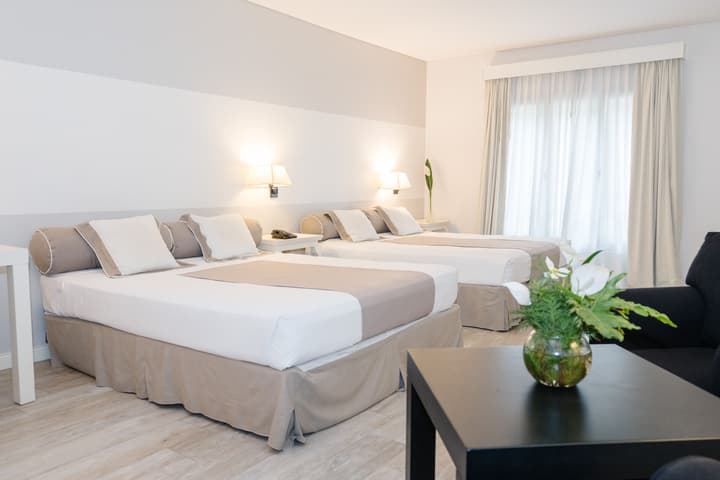 Loi Suites Recoleta Hotel