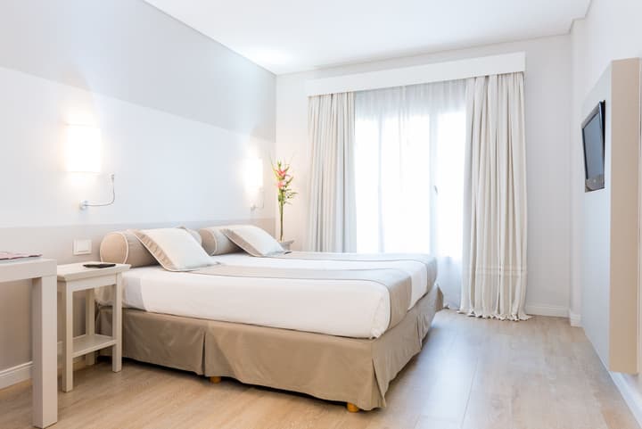 Loi Suites Recoleta Hotel