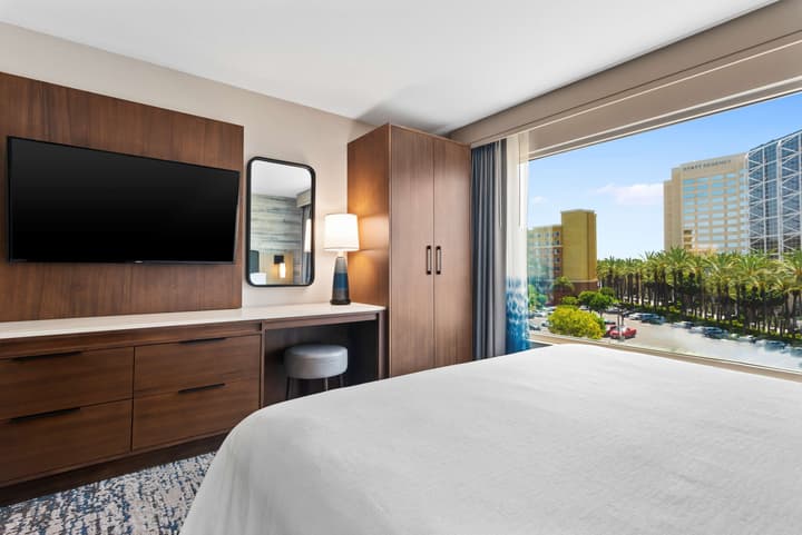 Embassy Suites by Hilton Anaheim South