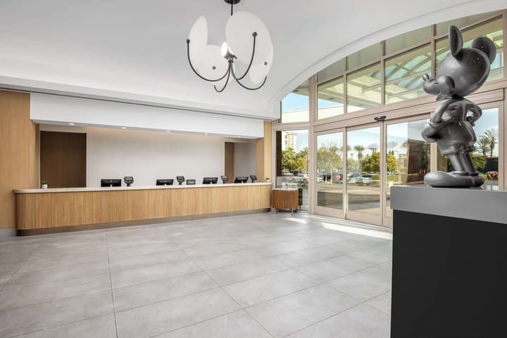 Embassy Suites by Hilton Anaheim South