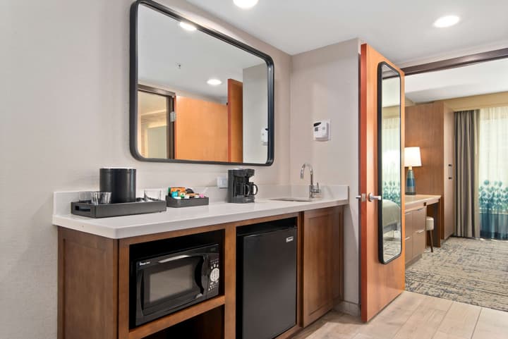Embassy Suites by Hilton Anaheim South