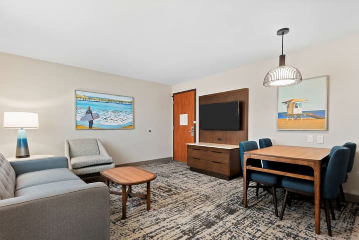 Embassy Suites by Hilton Anaheim South