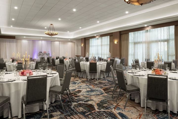 Embassy Suites by Hilton Anaheim South