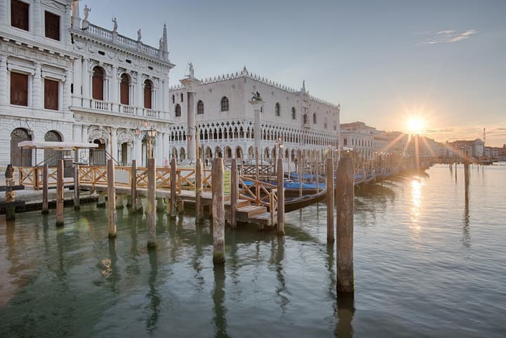 NH Venezia Santa Lucia