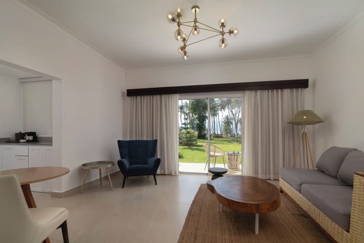 Wyndham Alltra Samana All-Inclusive Resort