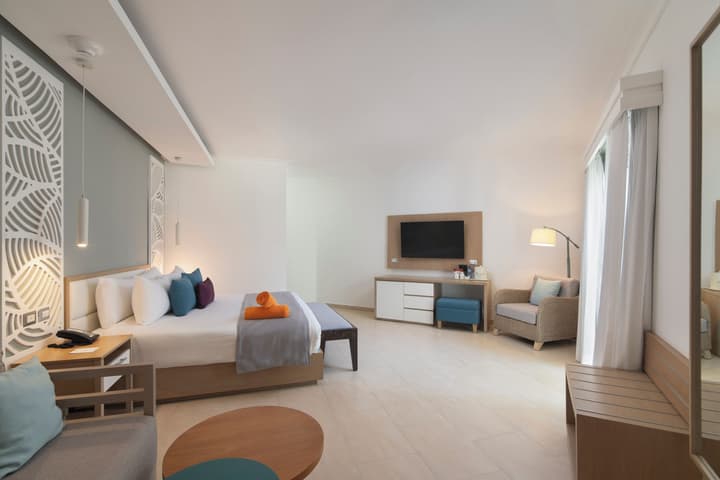 Wyndham Alltra Samana All-Inclusive Resort