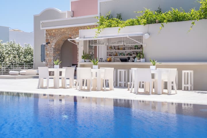 Rosebay Hotel