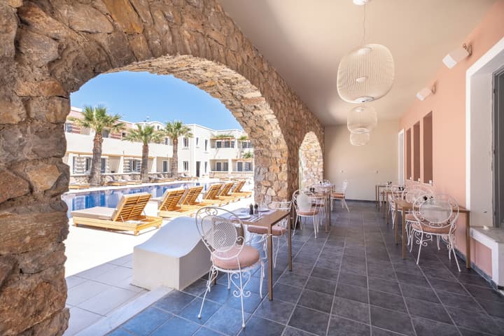 Rosebay Hotel