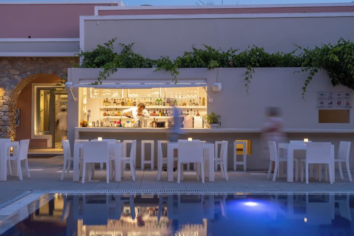 Rosebay Hotel