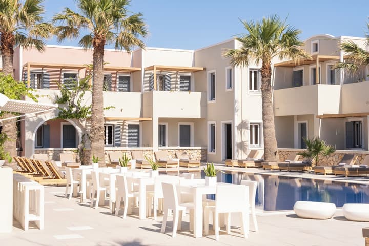Rosebay Hotel