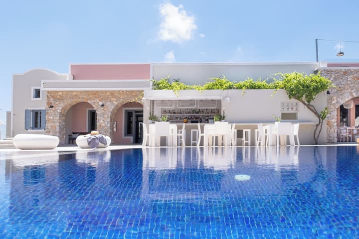Rosebay Hotel