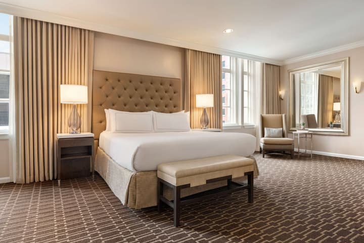 Hilton New Orleans/St. Charles Avenue