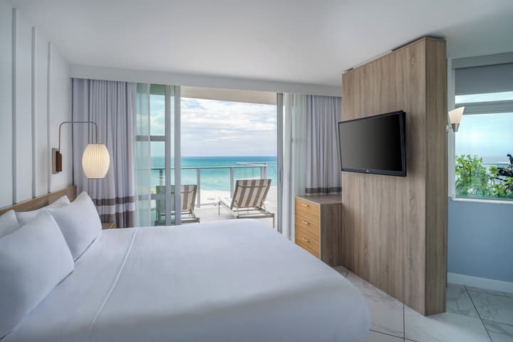 Cadillac Hotel & Beach Club, Autograph Collection