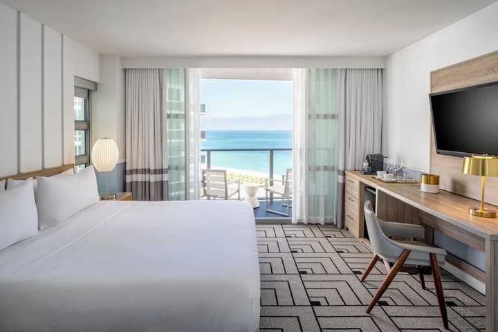 Cadillac Hotel & Beach Club, Autograph Collection