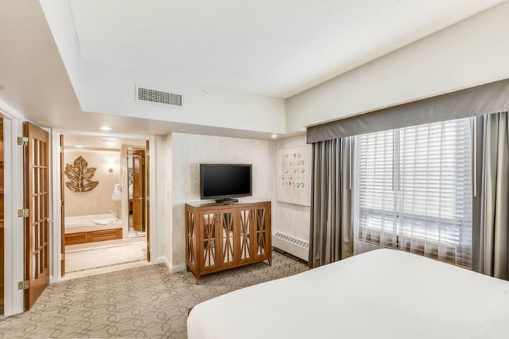Harrah's Lake Tahoe Hotel & Casino – A Caesars Rewards Destination