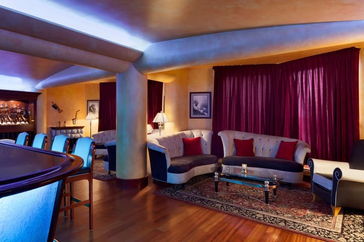 Harrah's Lake Tahoe Hotel & Casino – A Caesars Rewards Destination