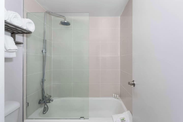 Travelodge by Wyndham Orlando Lake Buena Vista South