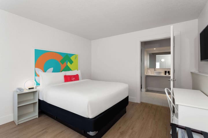 Travelodge by Wyndham Orlando Lake Buena Vista South