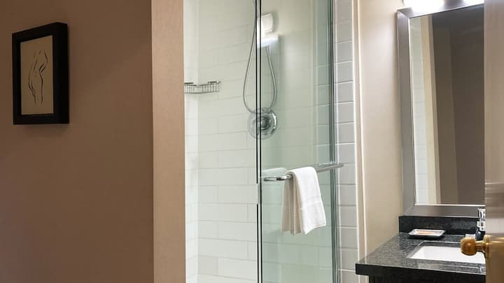 Executive - The Inn at Whistler Village & Mountainside Hotel