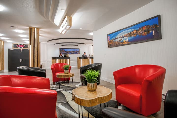 The Vic, an Ascend Collection Hotel