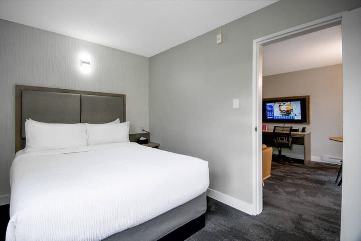 The Vic, an Ascend Collection Hotel