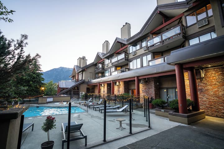 Whistler Village Inn And Suites