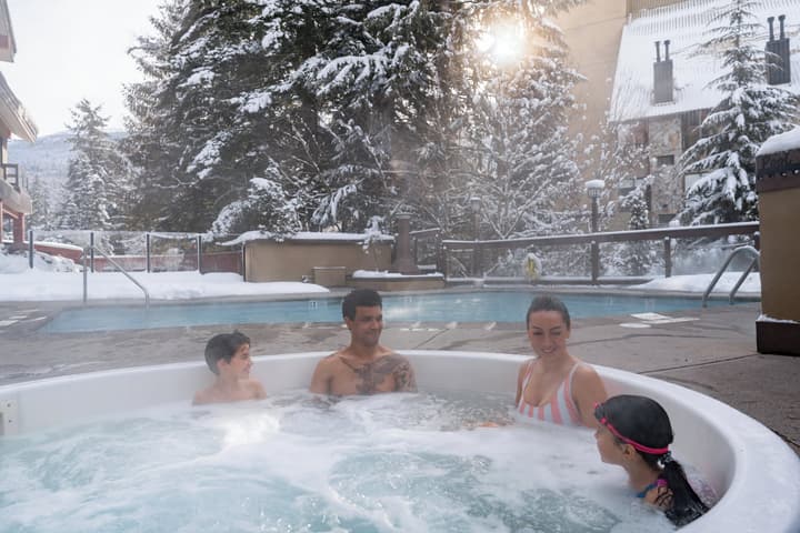 Whistler Village Inn And Suites