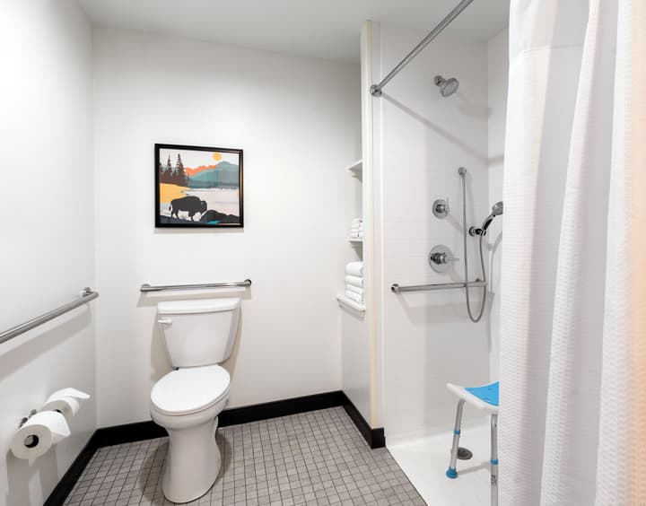 Gray Wolf Inn & Suites