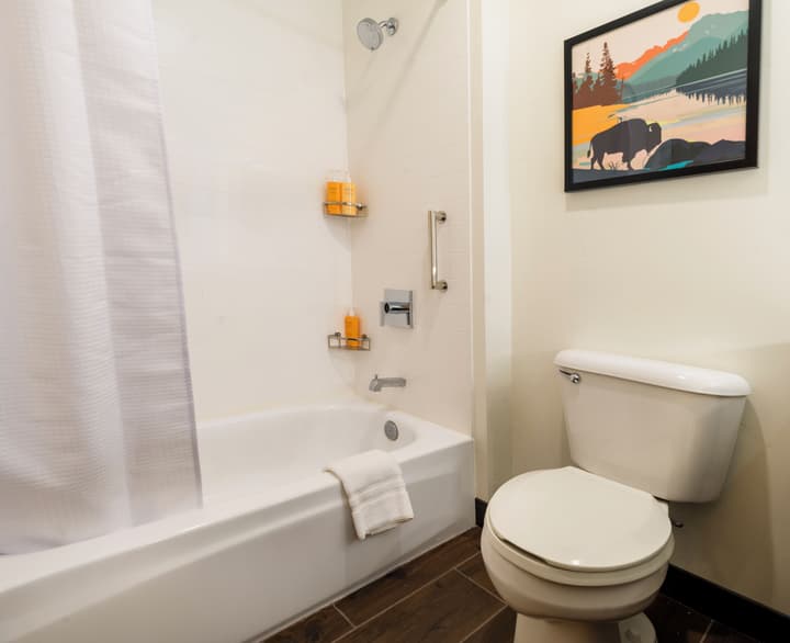 Gray Wolf Inn & Suites