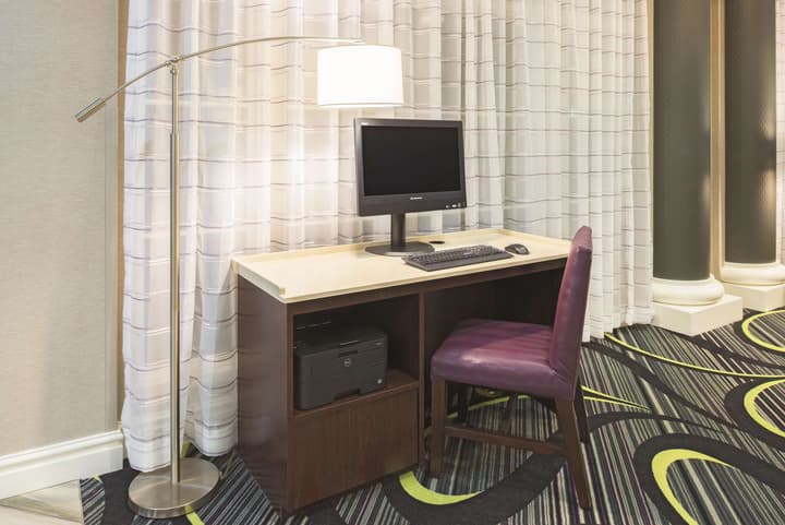 La Quinta Inn & Suites by Wyndham St. Louis Westport