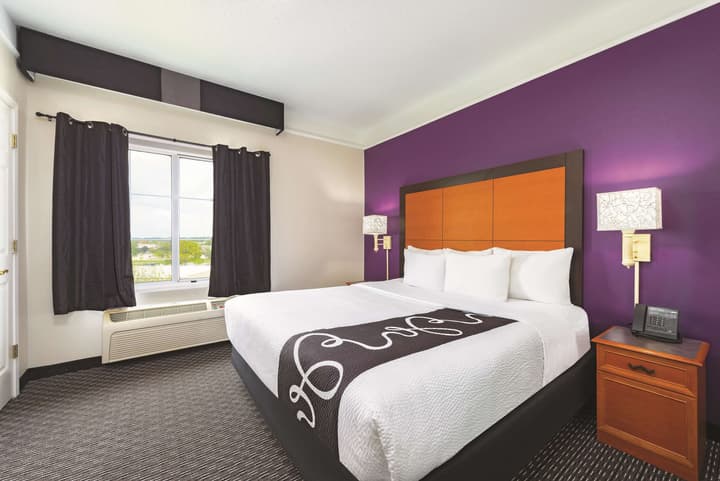 La Quinta Inn & Suites by Wyndham St. Louis Westport