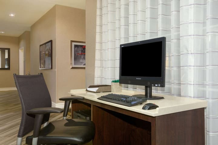 La Quinta Inn & Suites by Wyndham St. Louis Westport