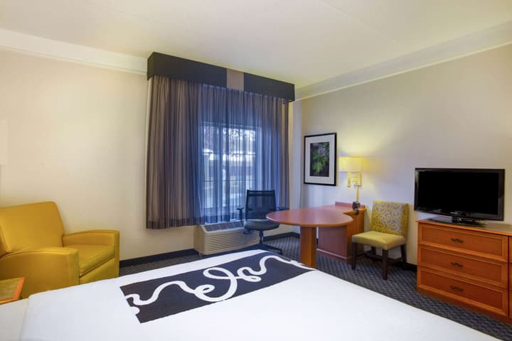 La Quinta Inn & Suites by Wyndham St. Louis Westport