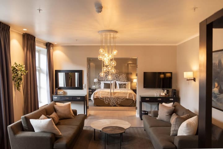 Home Hotel Hammer