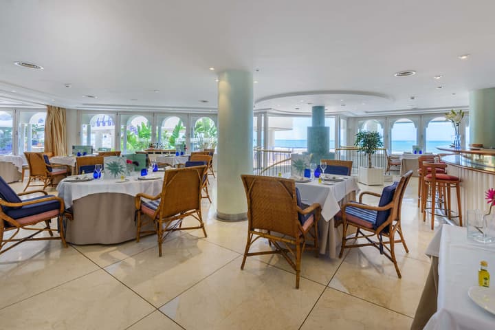 Hotel Playa Victoria