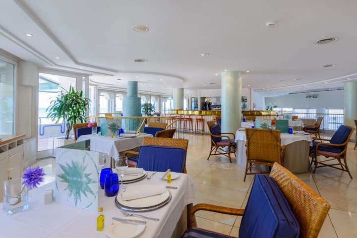 Hotel Playa Victoria