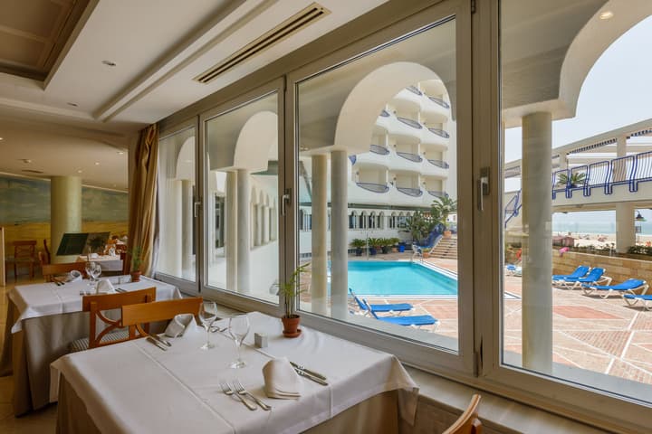 Hotel Playa Victoria