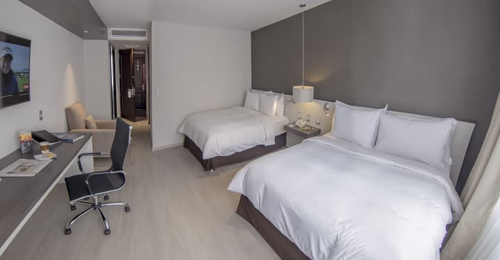 Sol de Oro Hotel & Suites