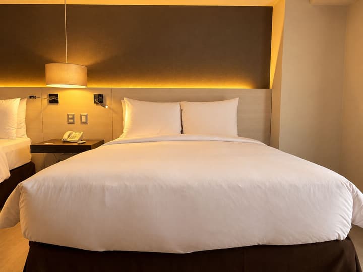 Sol de Oro Hotel & Suites