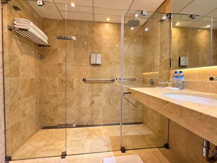 Sol de Oro Hotel & Suites