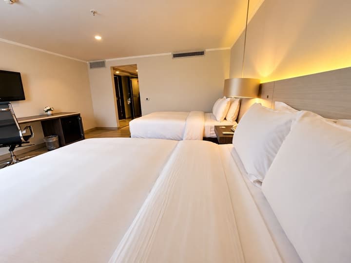 Sol de Oro Hotel & Suites