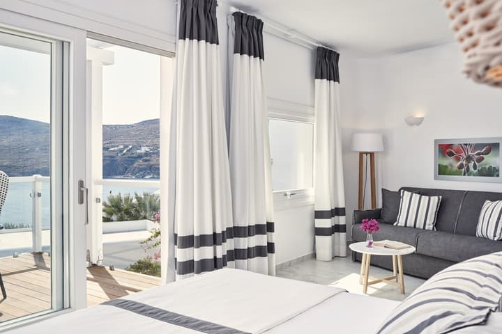 Archipelagos Hotel