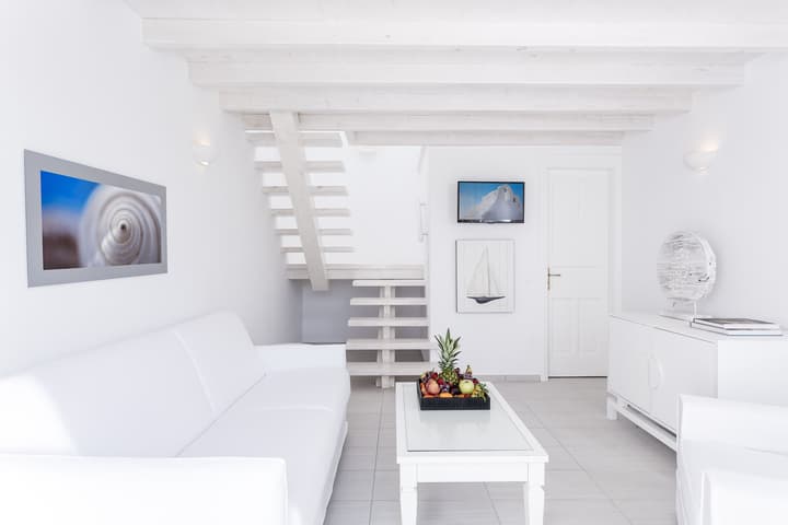 Archipelagos Hotel