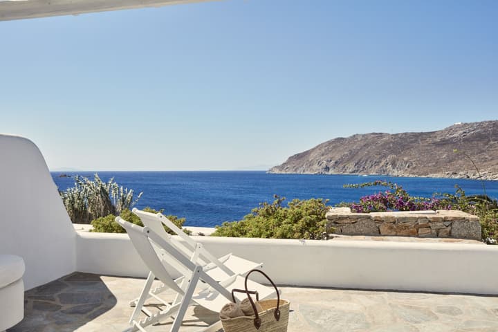 Archipelagos Hotel