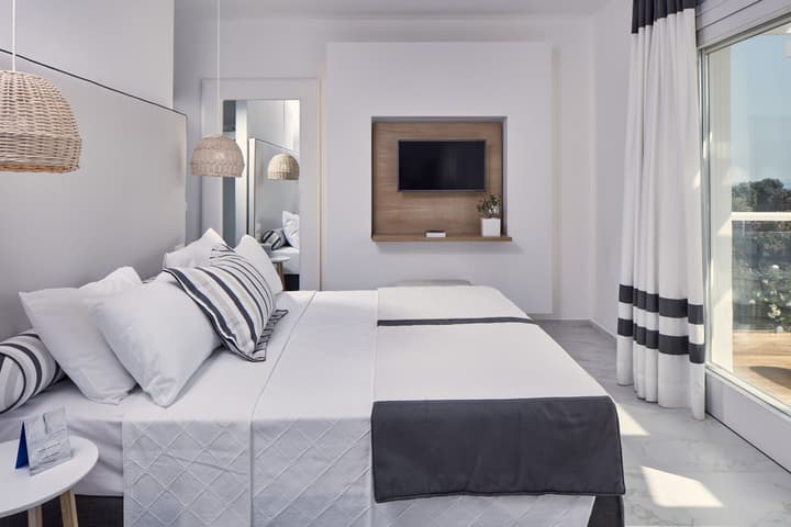 Archipelagos Hotel