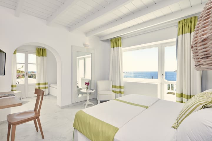 Archipelagos Hotel