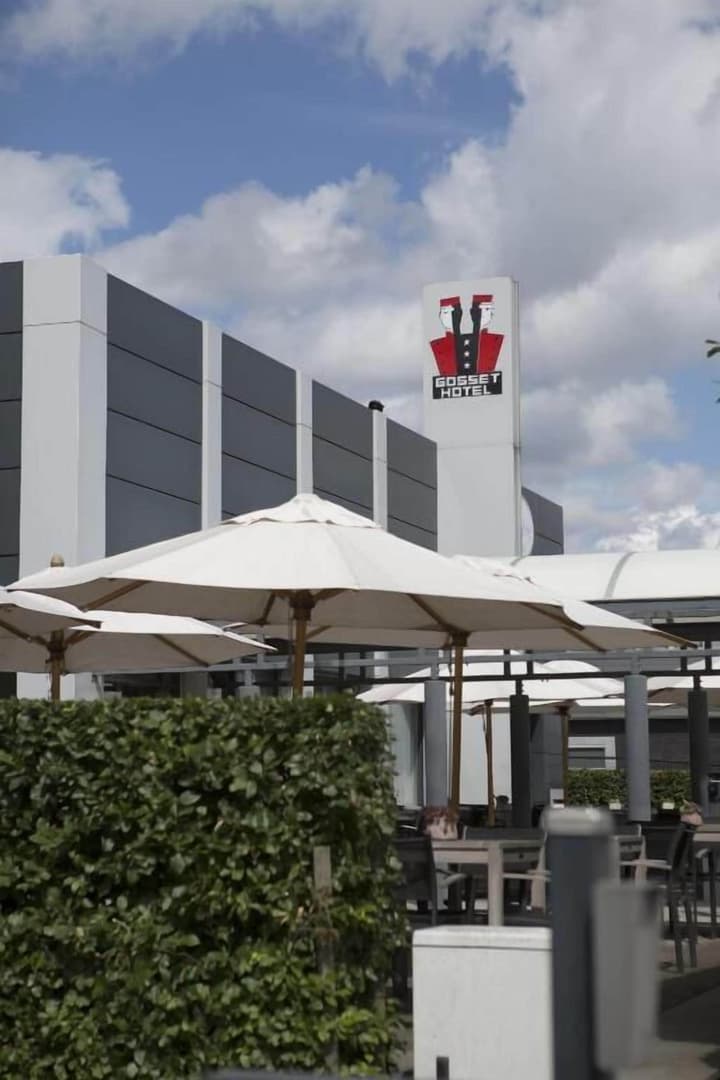 Gosset Hotel