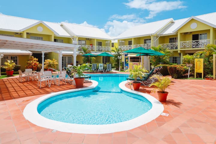 Bay Gardens Hotel
