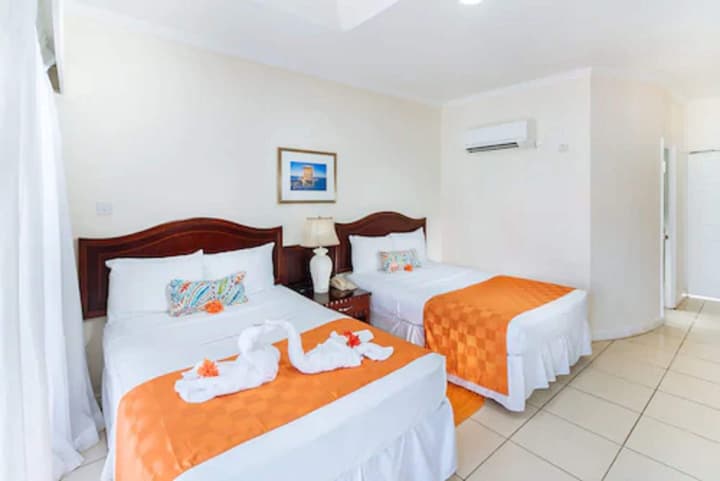 Bay Gardens Hotel
