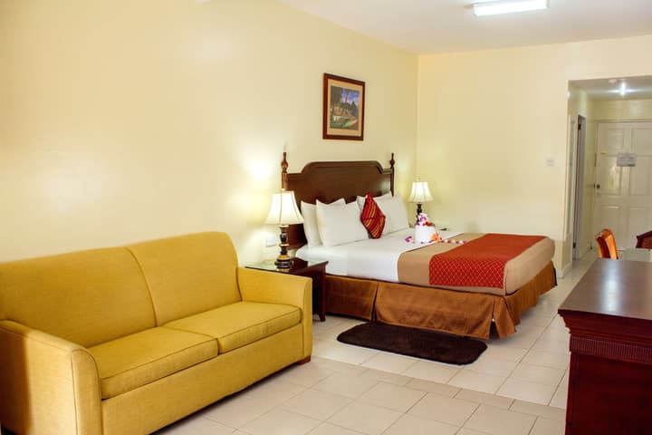Bay Gardens Hotel